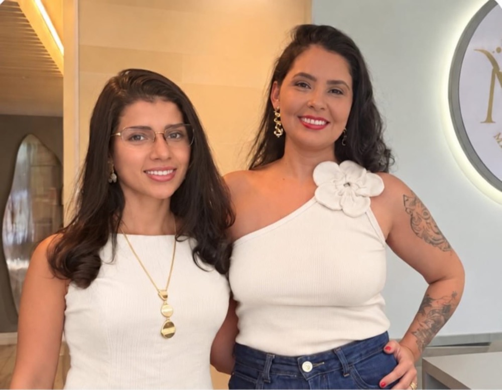 Dra. Surya Galhano e Dra. Gabriela Blandi na recepção da Meraky